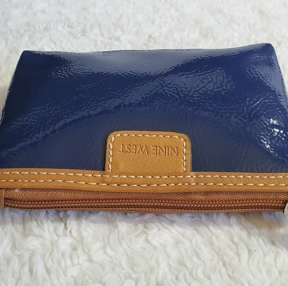 NINE West Blue Patent Leather Wristlet Wallet Purse Bag